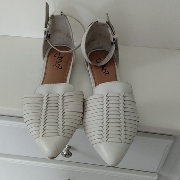 Pointed Toe Fisherman Flats with Ankle Strap ! Trendy - Picture 3 of 10